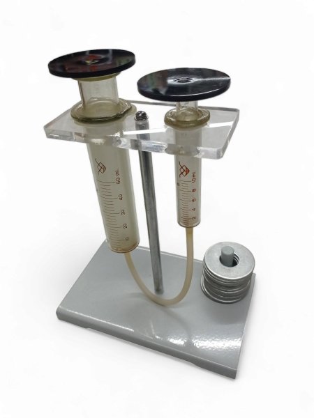 مكبس مائي زجاجي