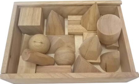 مجسمات هندسية خشبية