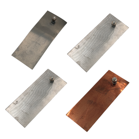 صفائح معدنية مع ماسك